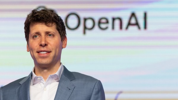 OpenAI蹶然而起！修复漏洞并重新对齐模型，Altman强调安全第一