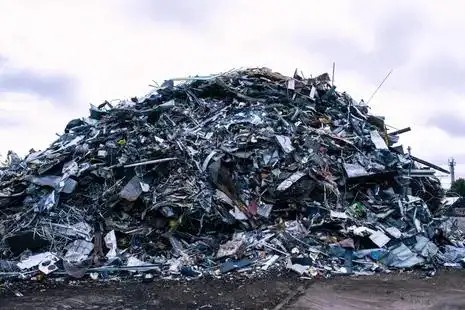 AI垃圾海啸风险被严重低估 最新报告预警2050年海量废弃物危机