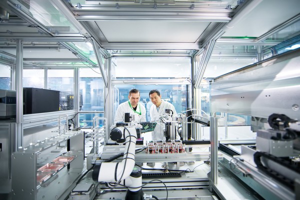 全球首款AI全链路研发药物进入Ⅲ期临床，行业专家剖析 AI 制药现实路径
