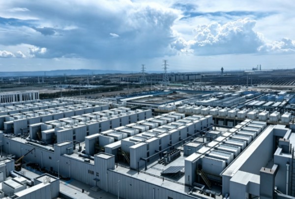 全铁液流电池长时储能技术赋能新型算电基建