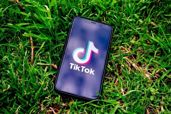 不再鼓吹AI万能！TikTok周受资、微软高管提示人机能力边界与安全风险