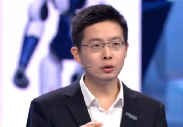 AI模型加速突破！宇树科技王兴兴：具身智能临界点或一两年内到来