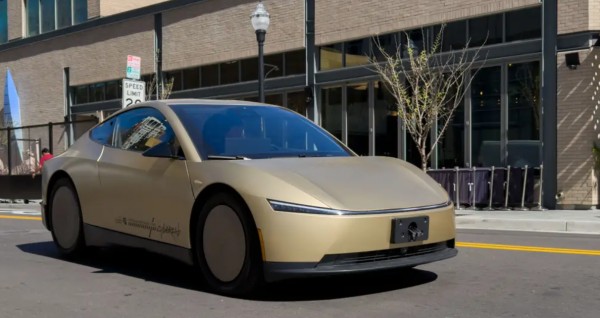 纯视觉的“高光时刻”：特斯拉Robotaxi路测视频发布